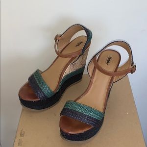 Mossimo Supply Wedges size 11